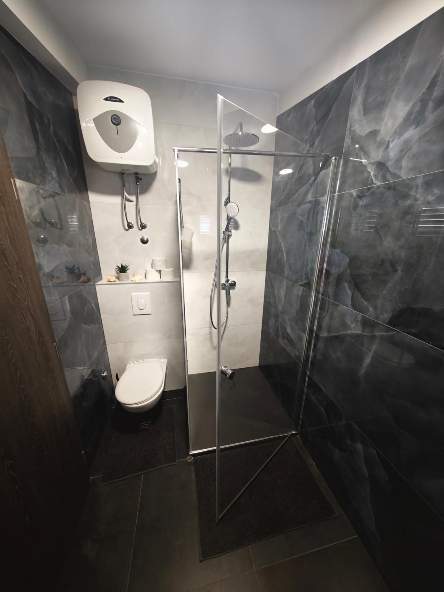 Apartman Lux Makarska Exterior photo